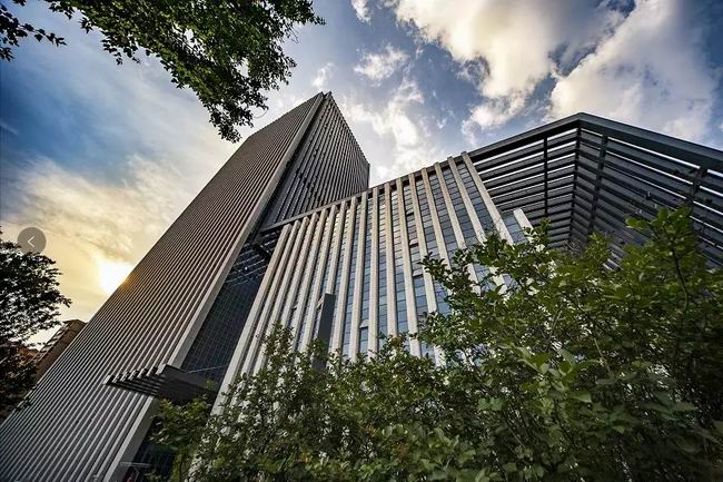 在洛阳，，，，，，怎样选择写字楼？？？？